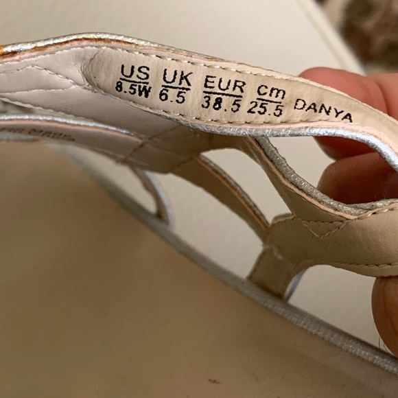 Naturalizer Dress Heels! - Picture 3 of 4